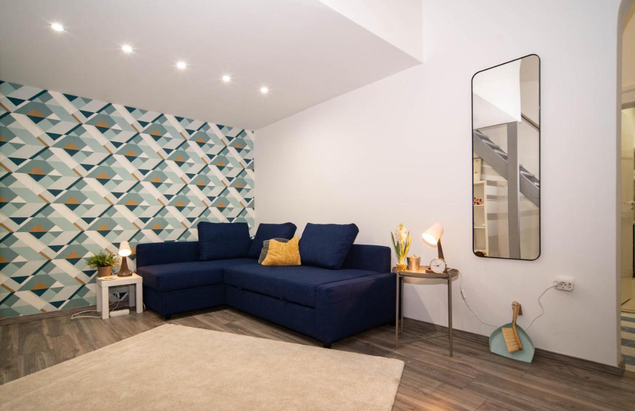Free parking! Linden apartment, AC, Smart TV, WIFI Boedapest Buitenkant foto