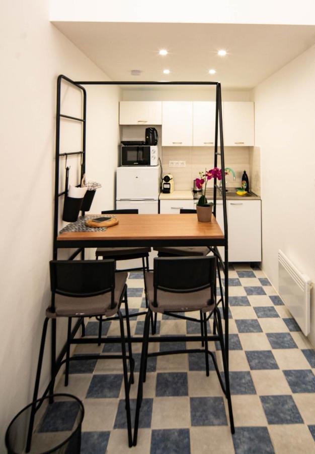 Free parking! Linden apartment, AC, Smart TV, WIFI Boedapest Buitenkant foto