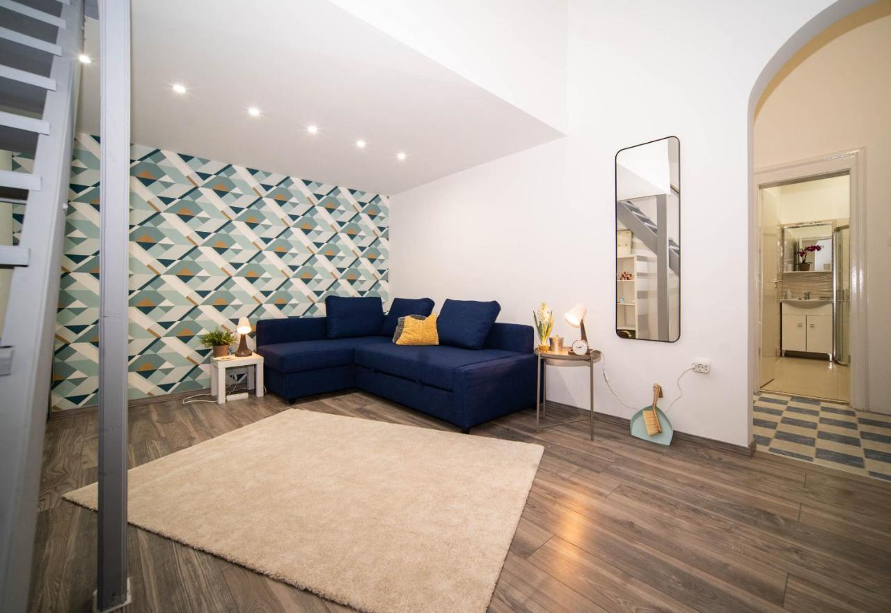 Free parking! Linden apartment, AC, Smart TV, WIFI Boedapest Buitenkant foto